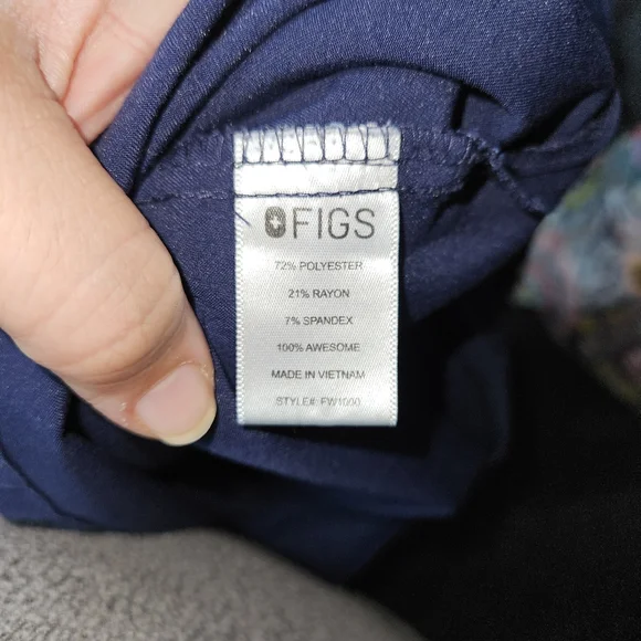 Navy Figs Scrub Set - Picture 5 of 5